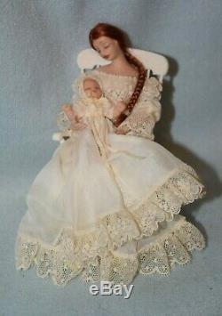 Mother and Child Porcelain Dolls-Dollhouse Miniature