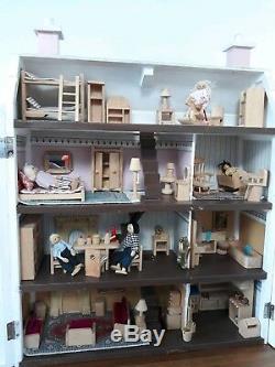 Pink/White Wooden Georgian 4 storey, dolls house-fully furnished inc 5 figurines