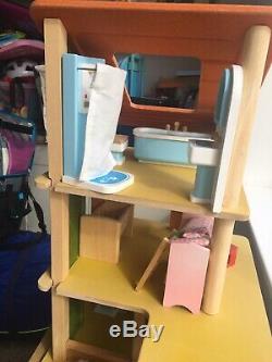 Plan toys dolls house