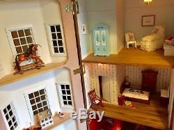 QUALITY DOLLS HOUSE GEORGIAN FULLY DECORATED AND LIT 20 Rooms Plus Stairs