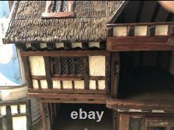 Robert Stubbs 1989 1/12 Scale Tudor dolls house 9 Rooms And Fully Lit