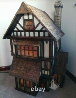 Robert Stubbs Dolls House Tudor