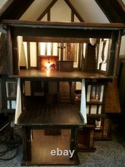 Robert Stubbs Dolls House Tudor