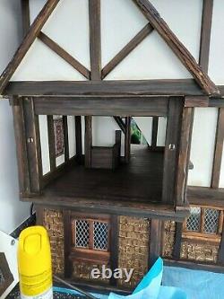 Robert Stubbs Dolls House Tudor