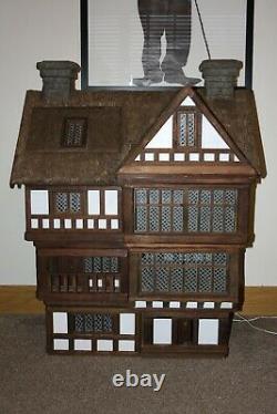 Robert Stubbs Tudor 8 room Dolls House