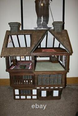 Robert Stubbs Tudor 8 room Dolls House