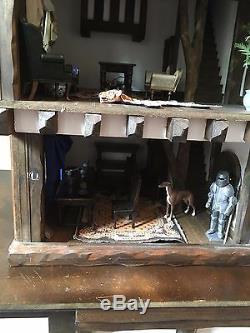 Robert Stubbs Tudor Dolls House Mansion