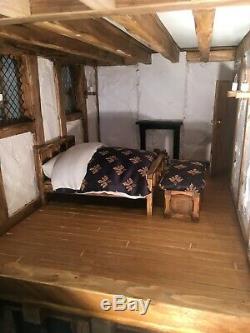 Tudor Manor House, Miniature, Dolls House