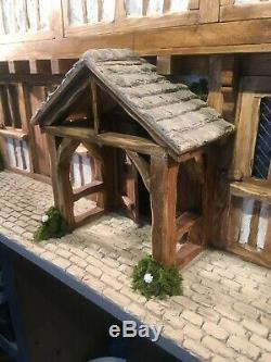 Tudor Manor House, Miniature, Dolls House