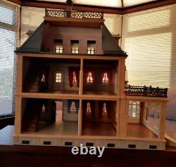 Very beautiful Victorian Mansion Doll's House
