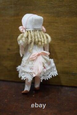 Victoria Heredia Guerbos Doll Artist 1/12th Scale Dolls House Miniature Doll 6cm