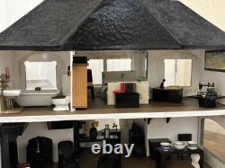 Vintage 16th Scale Dolls House Cottage(Triang) with Sylvanian Families Furnitur