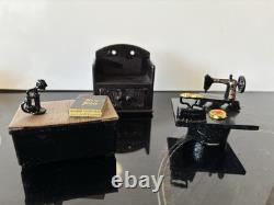 Vintage 16th Scale Dolls House Cottage(Triang) with Sylvanian Families Furnitur