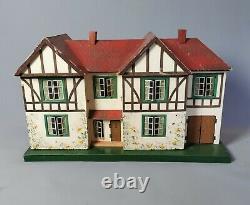 Vintage 1930's Triang Mock Tudor dolls house, large size dollhouse