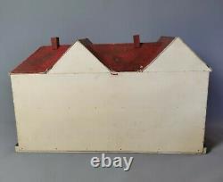 Vintage 1930's Triang Mock Tudor dolls house, large size dollhouse