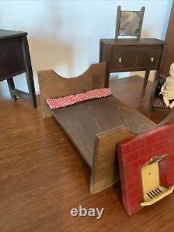 Vintage Antique Wooden Miniature Hand Made Apprentice Dolls House Furniture