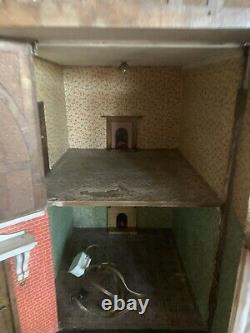 Vintage Dolls House