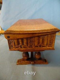 Vintage Horace Uphill Miniature Oak Chest/Coffer Doll House Furniture