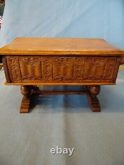 Vintage Horace Uphill Miniature Oak Chest/Coffer Doll House Furniture