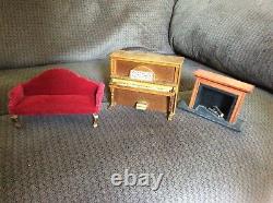 Vintage Miniature Doll House Furniture 25 Pieces Excellent Original Condition
