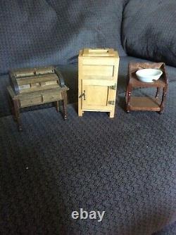Vintage Miniature Doll House Furniture 25 Pieces Excellent Original Condition