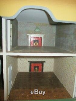 Vintage TRIANG PRINCESS DOLLS HOUSE