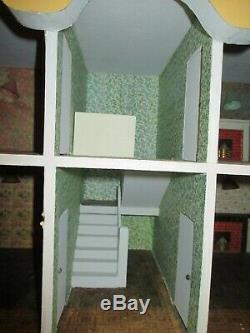 Vintage TRIANG PRINCESS DOLLS HOUSE