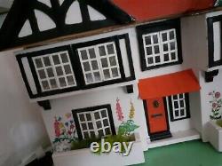 Vintage Triang /Lines Dolls House c. 1937/38