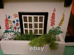 Vintage Triang /Lines Dolls House c. 1937/38