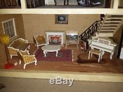 Vintage Village Lundby 2 Story Electric Doll House