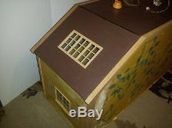 Vintage Village Lundby 2 Story Electric Doll House