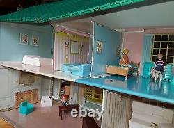 Vintage Wolverine Tin Litho Dollhouse & 17 Pieces Furniture Vintage Toy