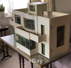 Vintage original Triang Ultra Modern Dolls House No. 53, very rare art deco house