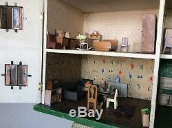 Vintage triang dolls house. No24 Furnished Origional. Condition
