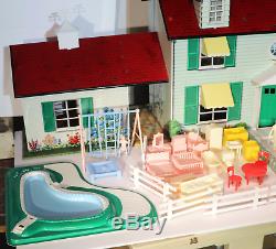 Vtg Marx Colonial Dollhouse Playset Tin Litho Pool Breezeway Furniture Swing Set