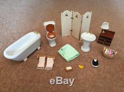 Wooden Georgian Style Dolls House pale pink/white. Furnished & in g/c